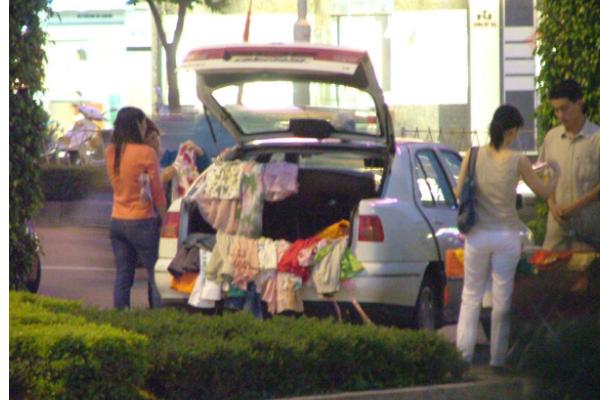 摆地摊货架子有哪几种，价格是多少