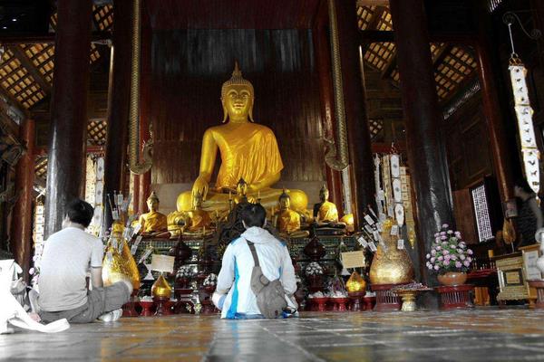 梦见寺庙是什么意思 女人梦到自己进入寺庙有什么预兆