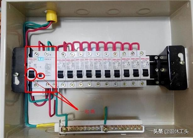 空气开关跳闸推不上去是什么原因（空气开关跳闸以后的解决技巧）